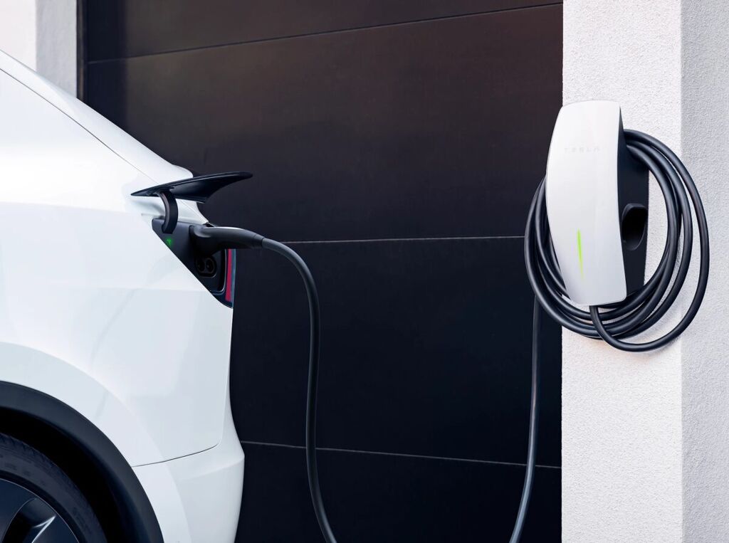 Installation de borne de recharge Tesla en Alsace avec CRH